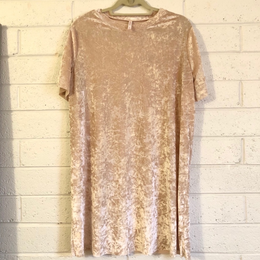 Light pink velvet t-shirt dress